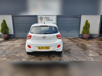 Used Hyundai i10 2015 for sale - 76367657: Photo