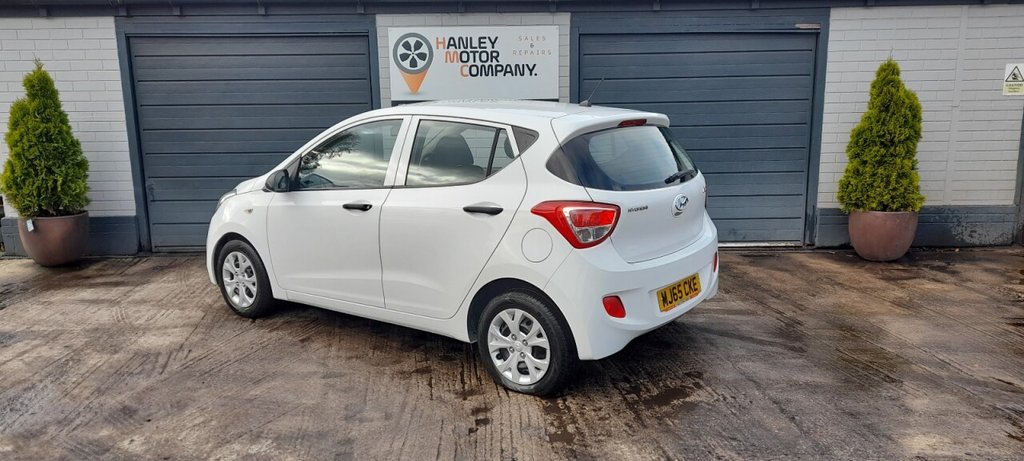 Used Hyundai i10 2015 for sale - 76367657: Photo 5