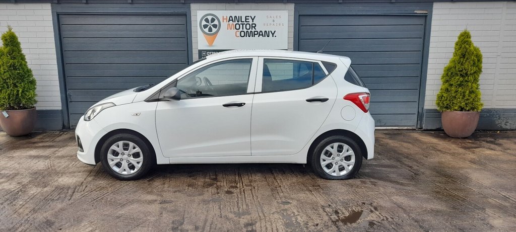 Used Hyundai i10 2015 for sale - 76367657: Photo 6