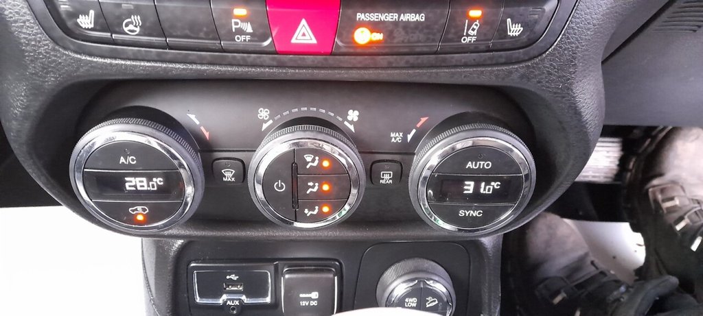 Used Jeep Renegade 2015 for sale - 77880053: Photo 24