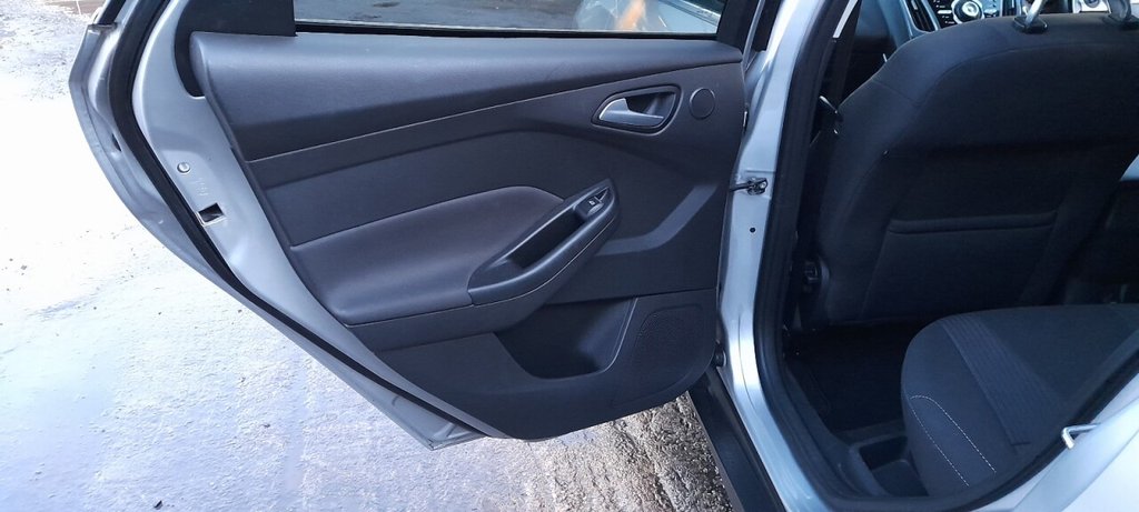 Used Ford Focus 2014 for sale - 76923636: Photo 24