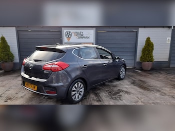 Used Kia Ceed 2017 for sale - 77880044: Photo