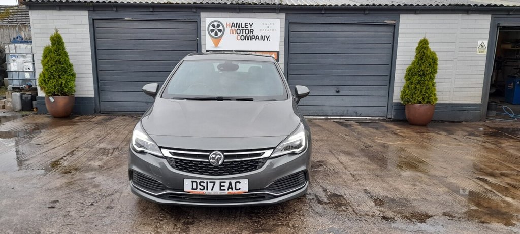 Used Vauxhall Astra 2017 for sale - 76163439: Photo 2