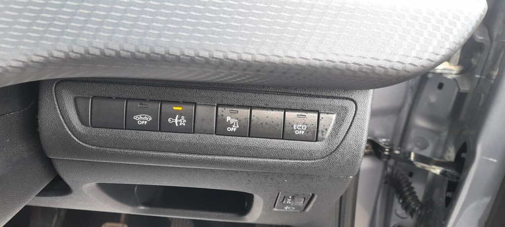 Used Peugeot 2008 2018 for sale - 76368248: Photo 13