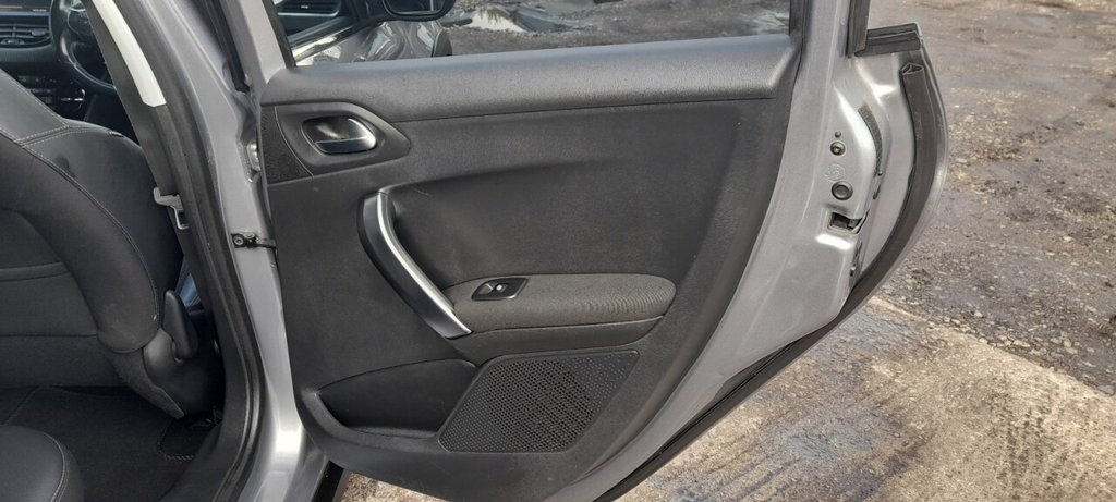 Used Peugeot 2008 2018 for sale - 76368248: Photo 17