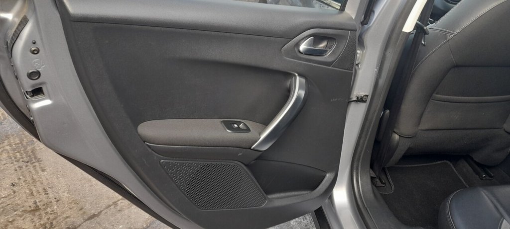 Used Peugeot 2008 2018 for sale - 76368248: Photo 19