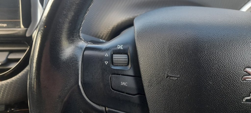 Used Peugeot 2008 2018 for sale - 76368248: Photo 23