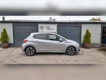 Used Peugeot 208 2019 for sale - 76080815: Photo