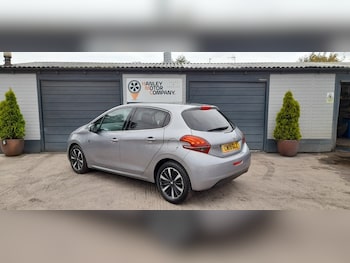 Used Peugeot 208 2019 for sale - 76080815: Photo
