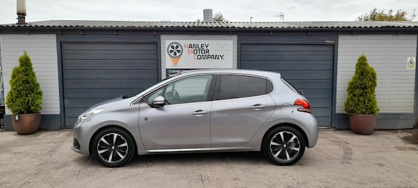 Used Peugeot 208 2019 for sale - 76080815: Photo 5