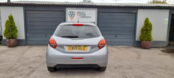 Used Peugeot 208 2019 for sale - 76080815: Photo 8
