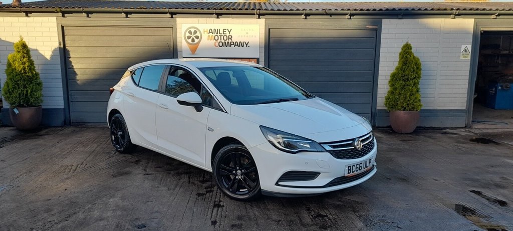 Used Vauxhall Astra 2017 for sale - 76368231: Photo 1