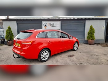 Used Kia Ceed 2016 for sale - 76203172: Photo 2