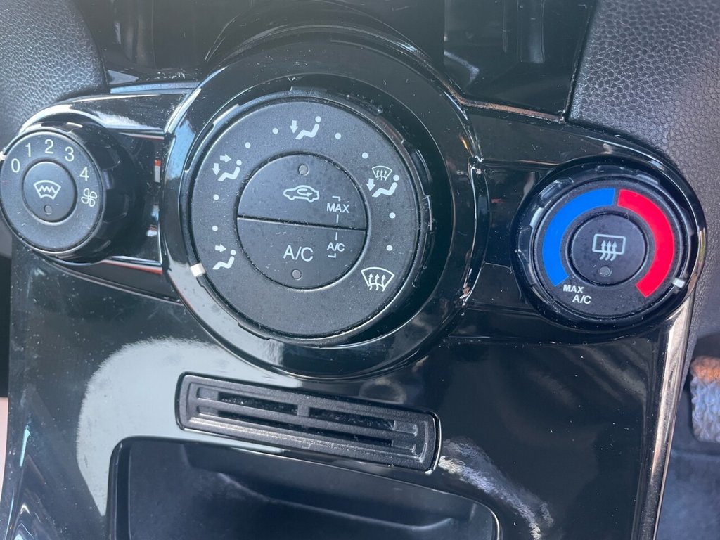 Used Ford Fiesta 2013 for sale - 76439269: Photo 14