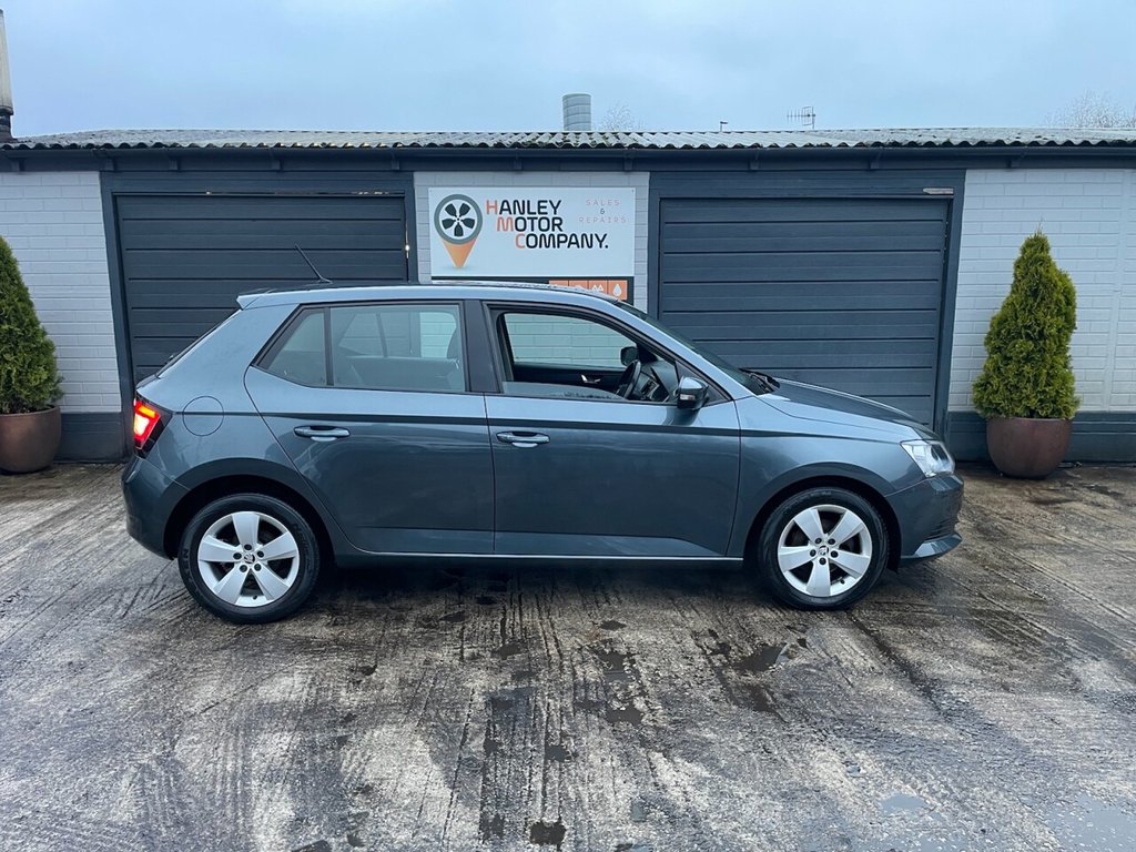 Used Skoda Fabia 2015 for sale - 77027540: Photo 2