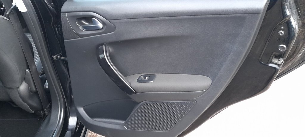 Used Peugeot 208 2019 for sale - 77171929: Photo 29