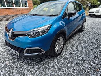 Used Renault Captur 2015 for sale - 79368805: Photo