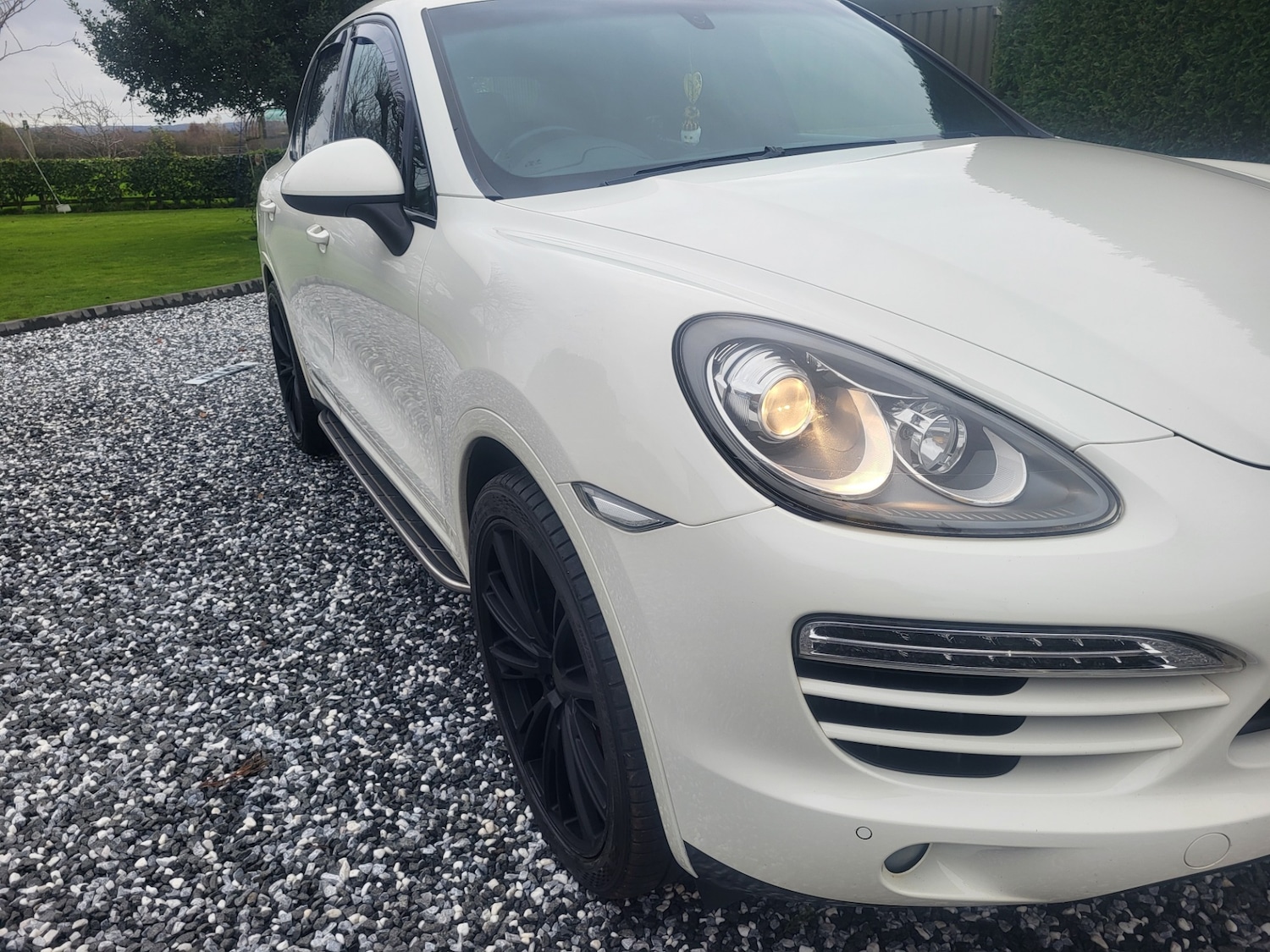 Used Porsche Cayenne 2011 for sale - 76720113: Photo 2