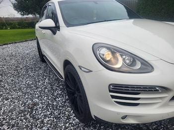Used Porsche Cayenne 2011 for sale - 76720113: Photo