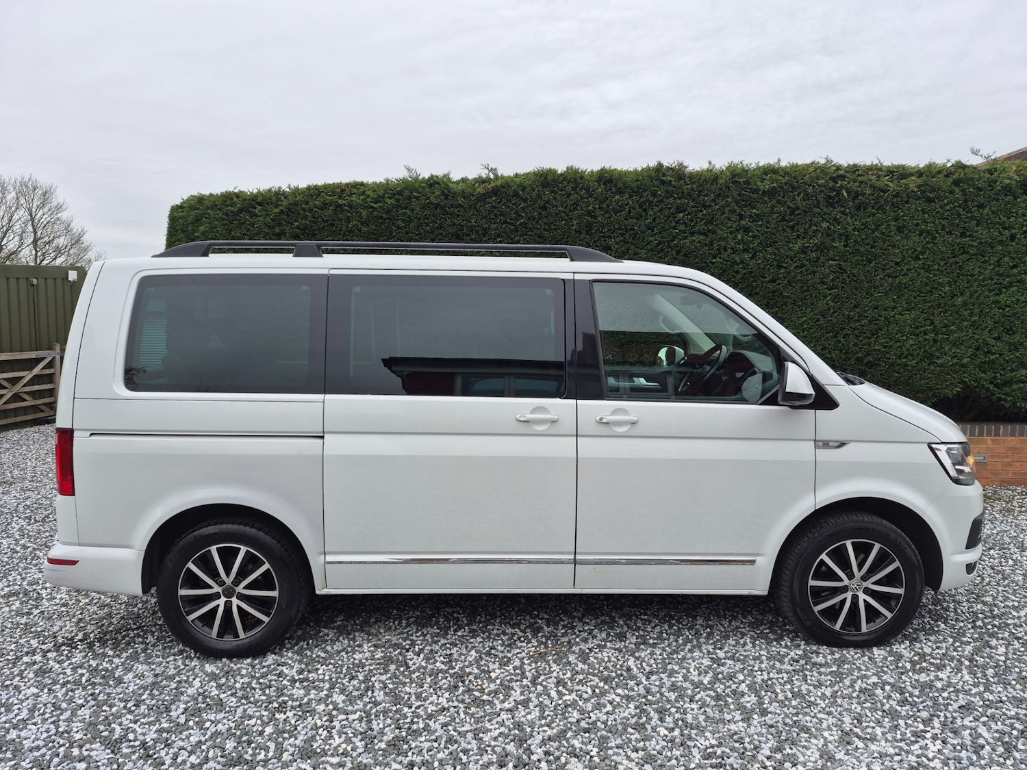 Used Volkswagen Caravelle 2016 for sale - 77729618: Photo 1