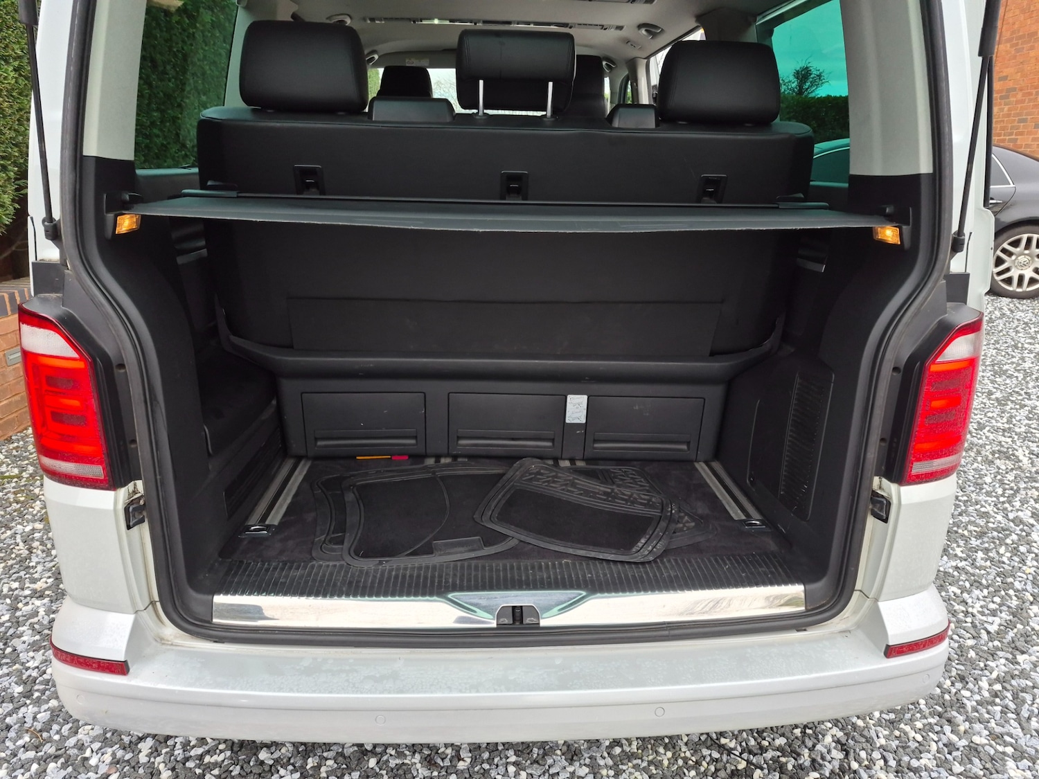 Used Volkswagen Caravelle 2016 for sale - 77729618: Photo 16