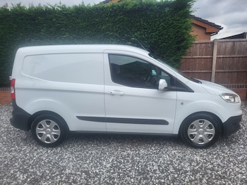 Ford - Transit Courier
