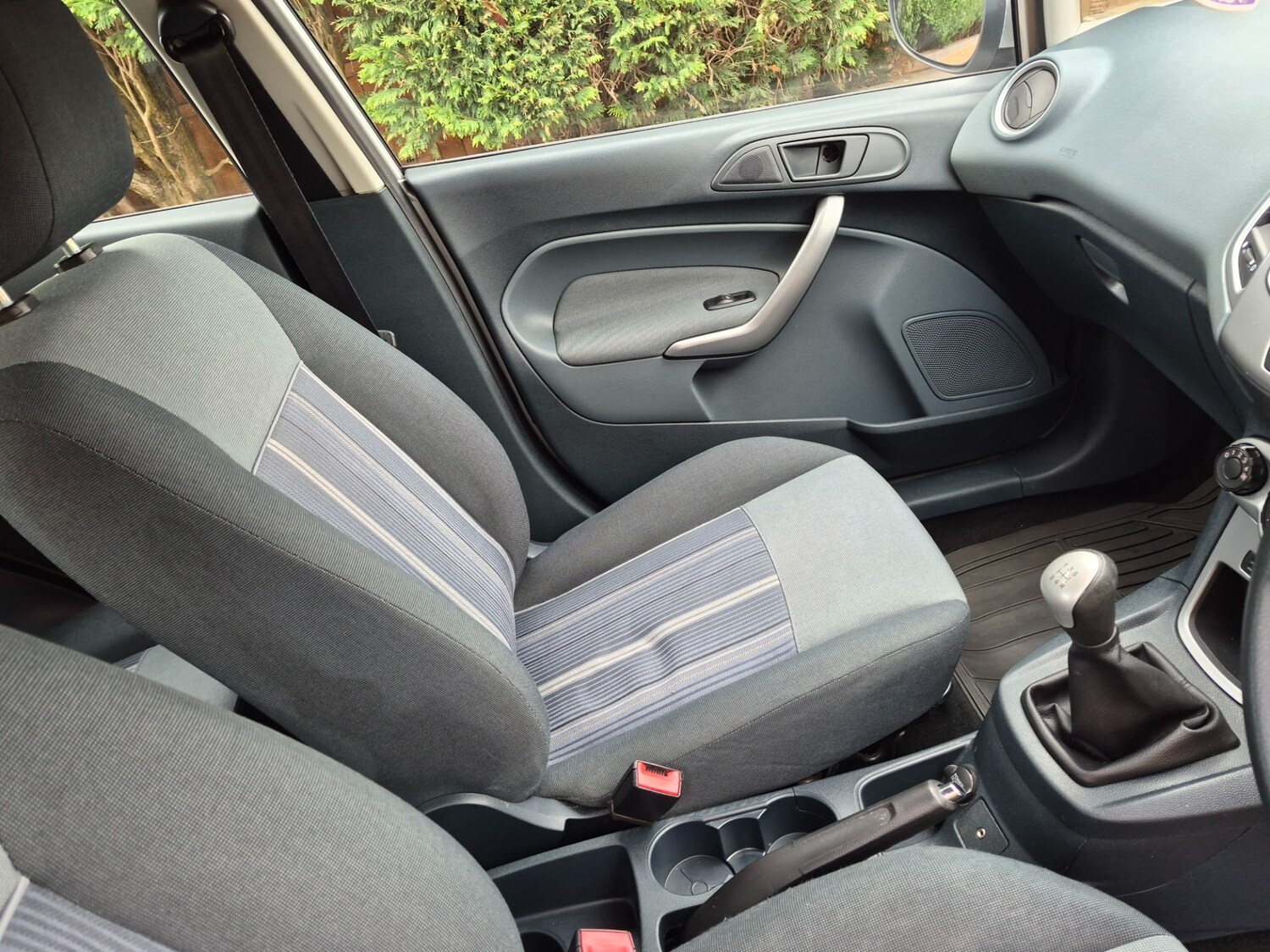 Used Ford Fiesta 2010 for sale - 78011584: Photo 8