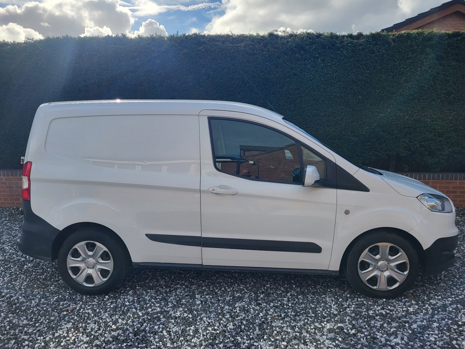 Used Ford Transit Courier 2018 for sale - 76320782: Photo 1