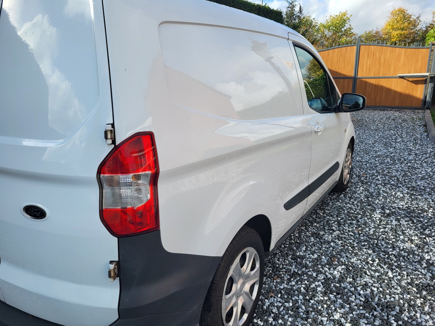 Used Ford Transit Courier 2018 for sale - 76320782: Photo 5