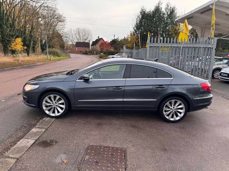 Used Volkswagen Passat 2010 for sale - 76497048: Photo 21