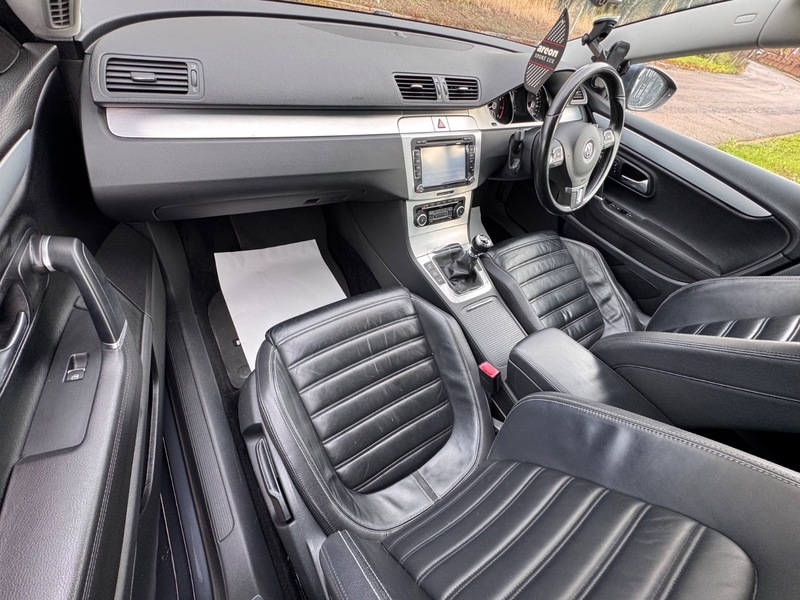 Used Volkswagen Passat 2010 for sale - 76497048: Photo 24