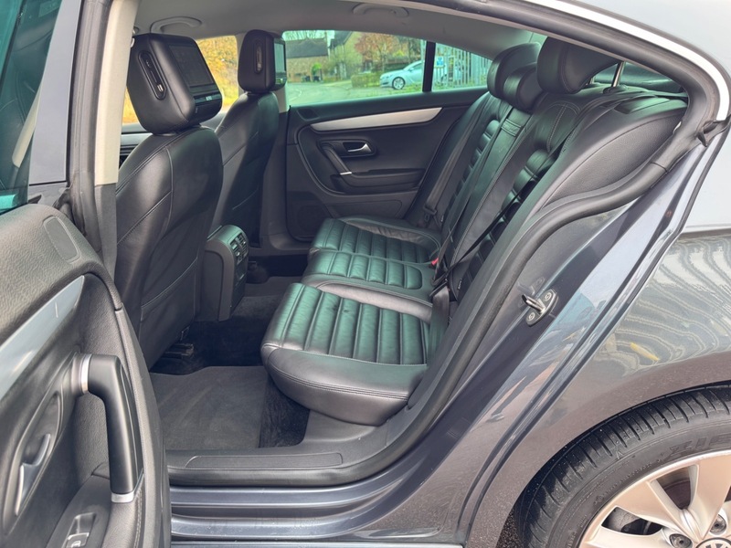 Used Volkswagen Passat 2010 for sale - 76497048: Photo 26