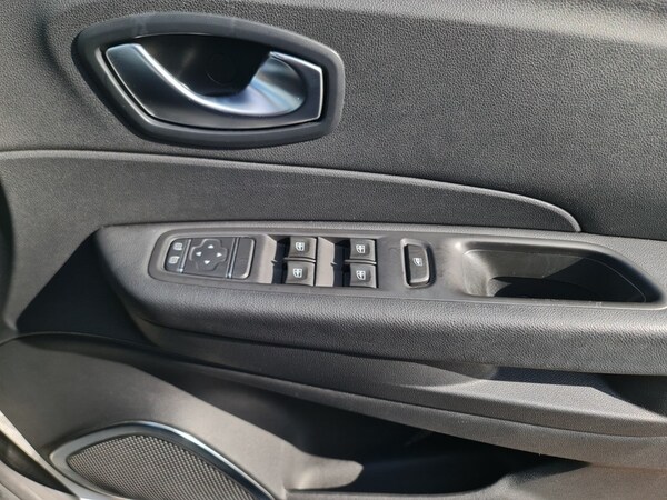Used Renault Captur 2019 for sale - 72367417: Photo 34
