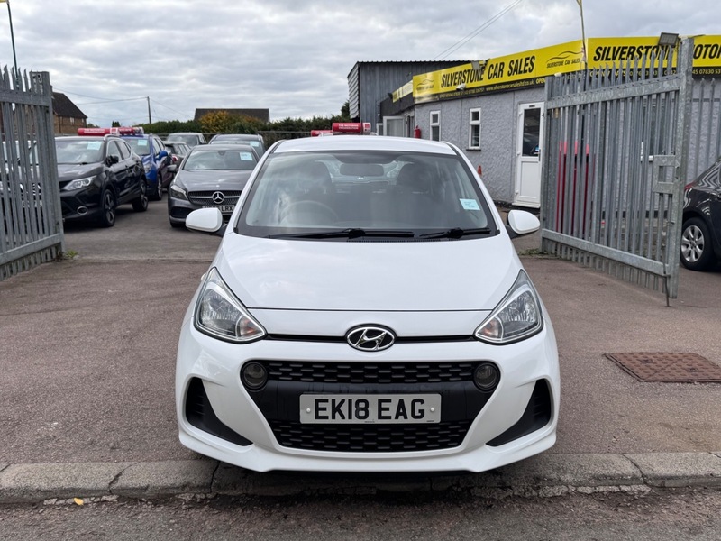 Used Hyundai i10 2018 for sale - 76211000: Photo 2