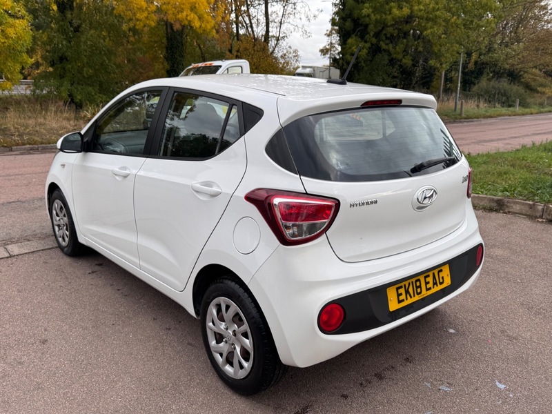 Used Hyundai i10 2018 for sale - 76211000: Photo 8