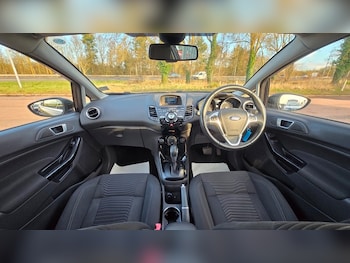 Used Ford Fiesta 2015 for sale - 77558372: Photo