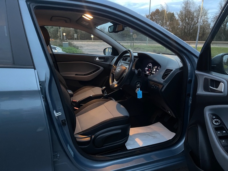 Used Hyundai i20 2015 for sale - 76527286: Photo 17