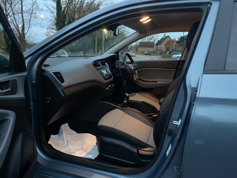 Used Hyundai i20 2015 for sale - 76527286: Photo 18