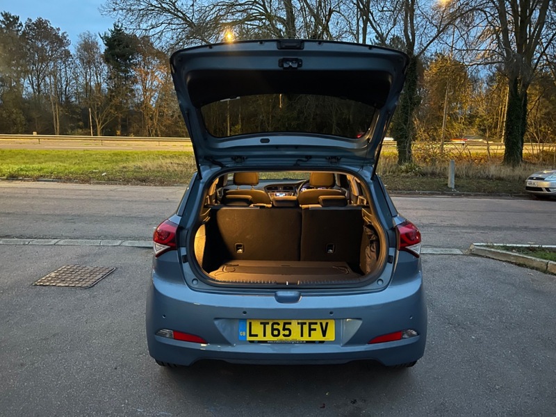 Used Hyundai i20 2015 for sale - 76527286: Photo 21