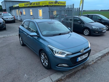 Used Hyundai i20 2015 for sale - 76527286: Photo