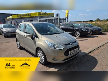 2013 - TITANIUM 5-Door