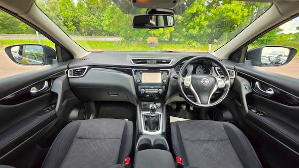Used Nissan Qashqai 2017 for sale - 75347958: Photo 2