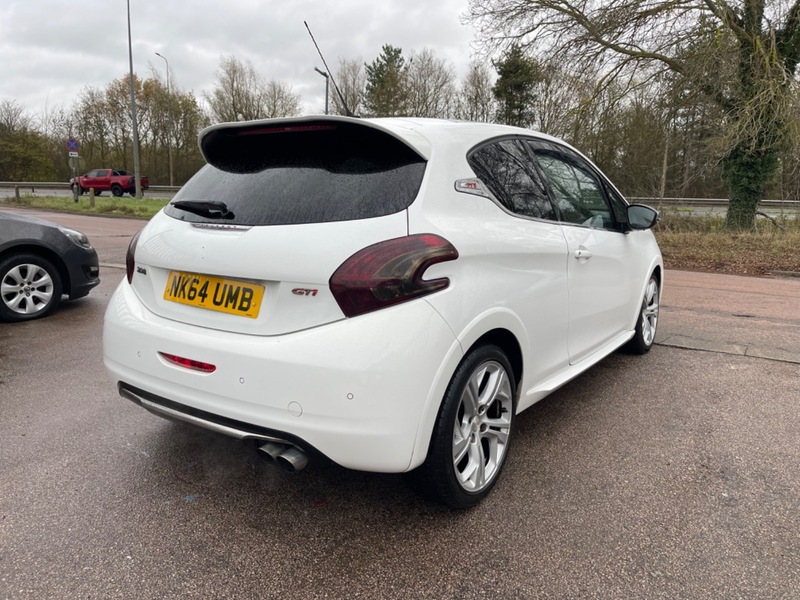 Used Peugeot 208 2014 for sale - 76665905: Photo 14
