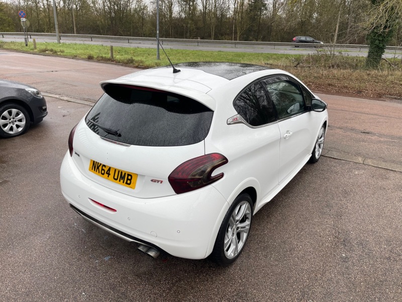 Used Peugeot 208 2014 for sale - 76665905: Photo 15