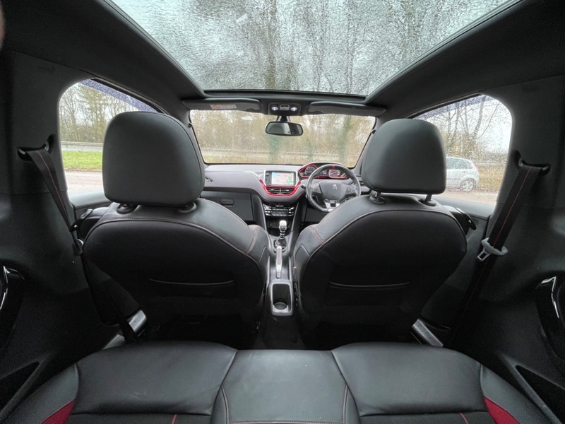 Used Peugeot 208 2014 for sale - 76665905: Photo 25