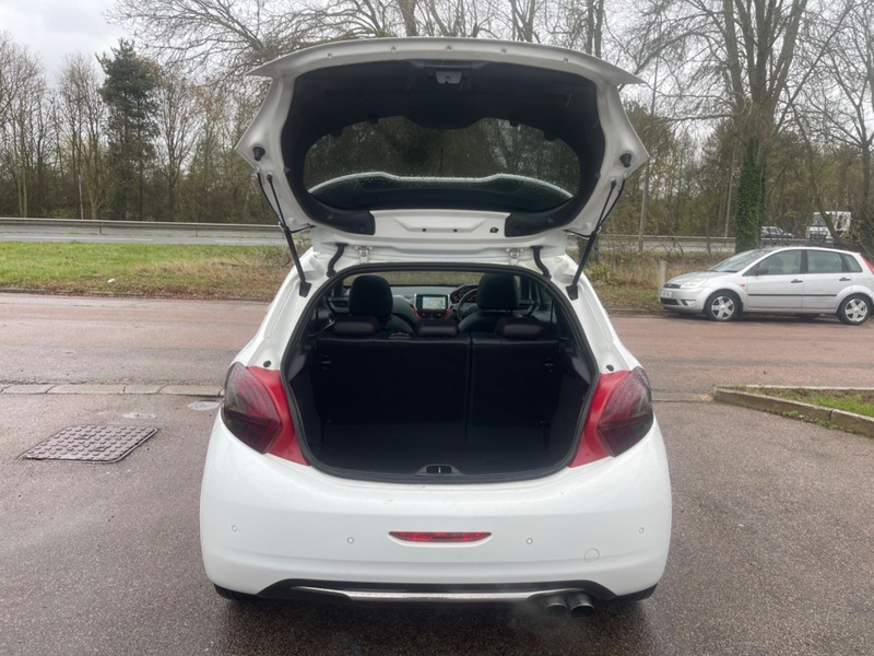 Used Peugeot 208 2014 for sale - 76665905: Photo 26