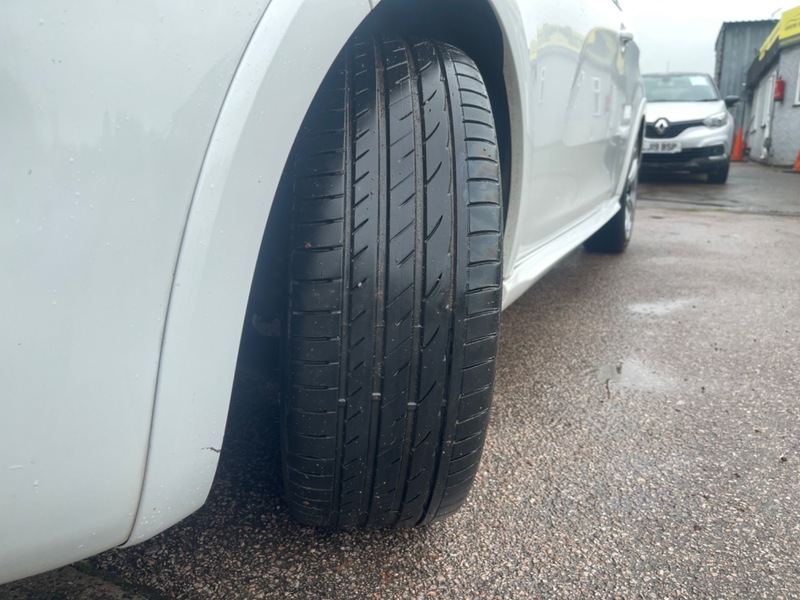 Used Peugeot 208 2014 for sale - 76665905: Photo 28