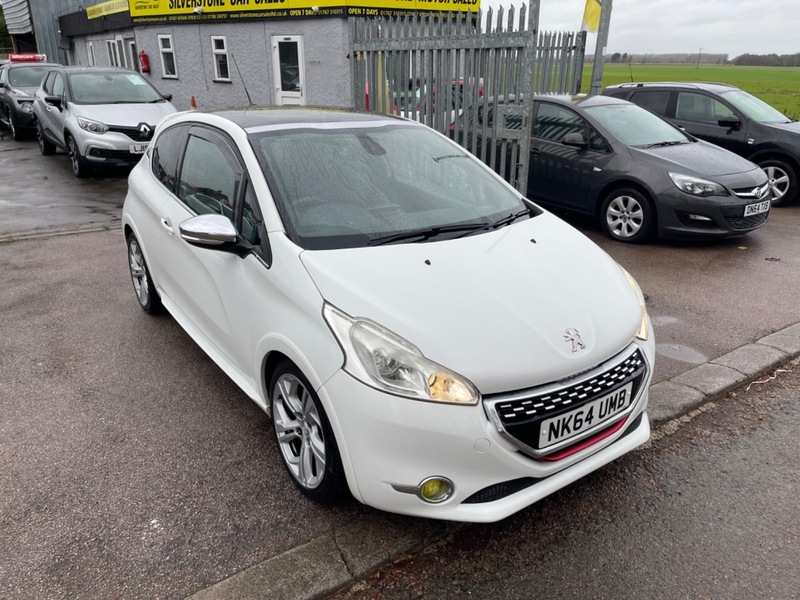 Used Peugeot 208 2014 for sale - 76665905: Photo 4