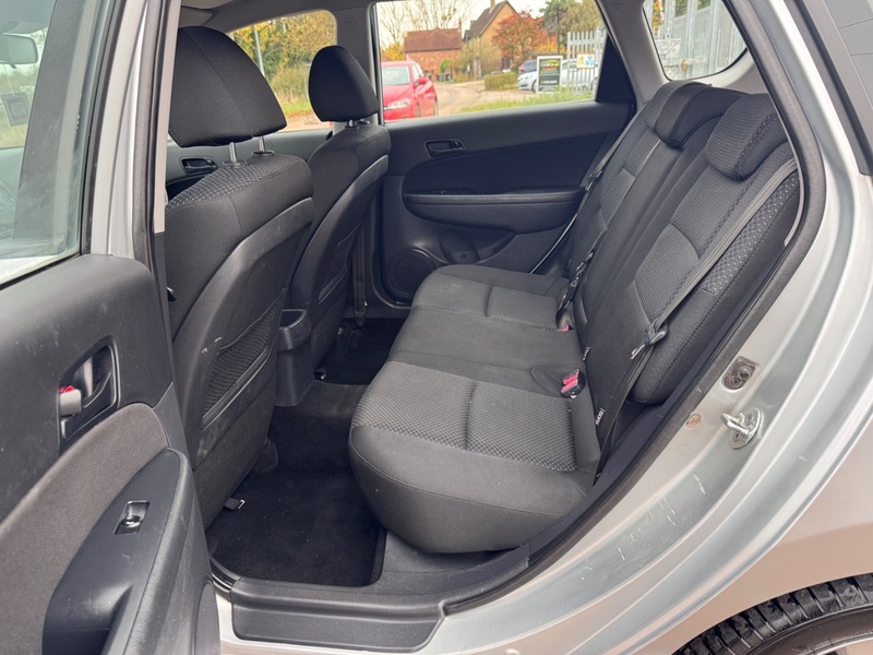 Used Hyundai i30 2010 for sale - 76418046: Photo 24