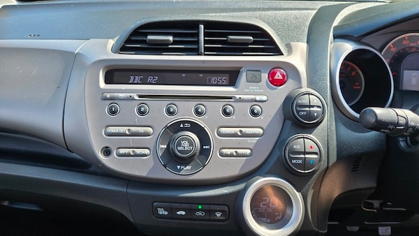 Used Honda Jazz 2010 for sale - 75542957: Photo 31